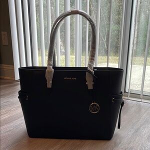 NWT Michael Kors - Gilly tote - large leather travel tote - black - retail $558